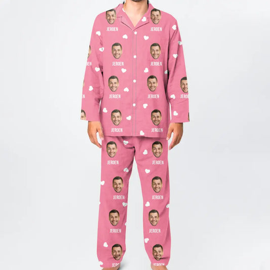 Gepersonaliseerde pyjama met uitgeknipte hoofden erop - Voeg tot 4 foto's en namen toe