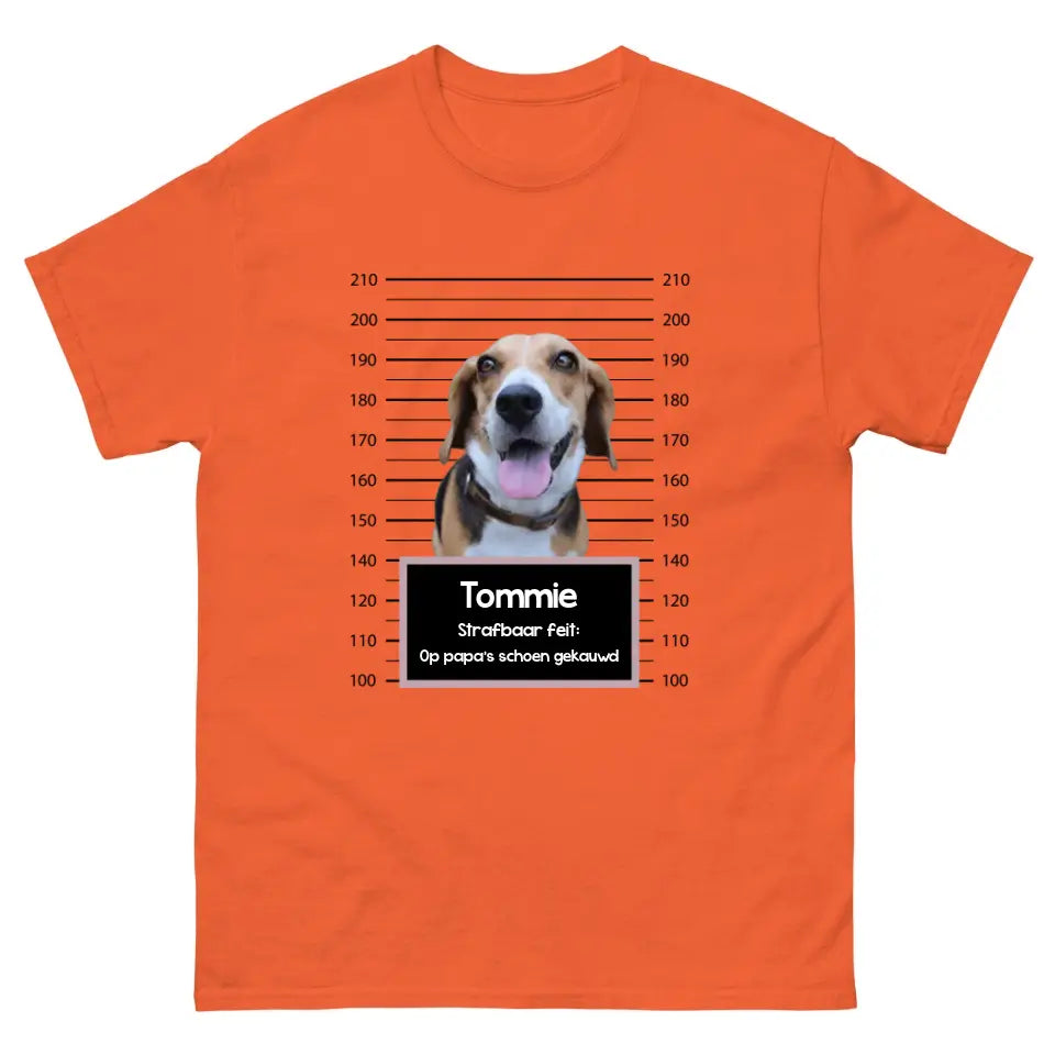 Gepersonaliseerd "mugshot" T-shirt - Boevenfoto van verdacht huisdier + strafbaar feit