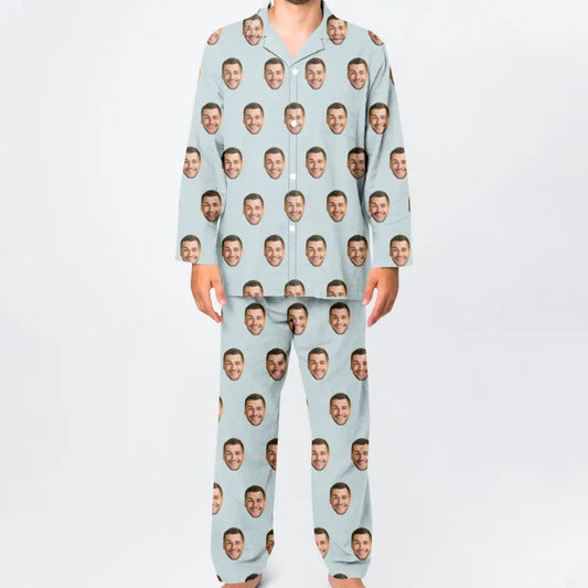 Gepersonaliseerde pyjama met uitgeknipte gezichten