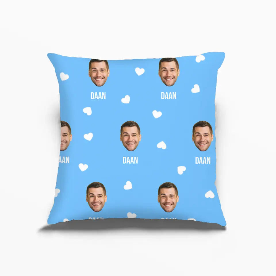 Gepersonaliseerd kussensloop met uitgeknipte hoofden en namen - Voeg zelf foto's en tekst toe