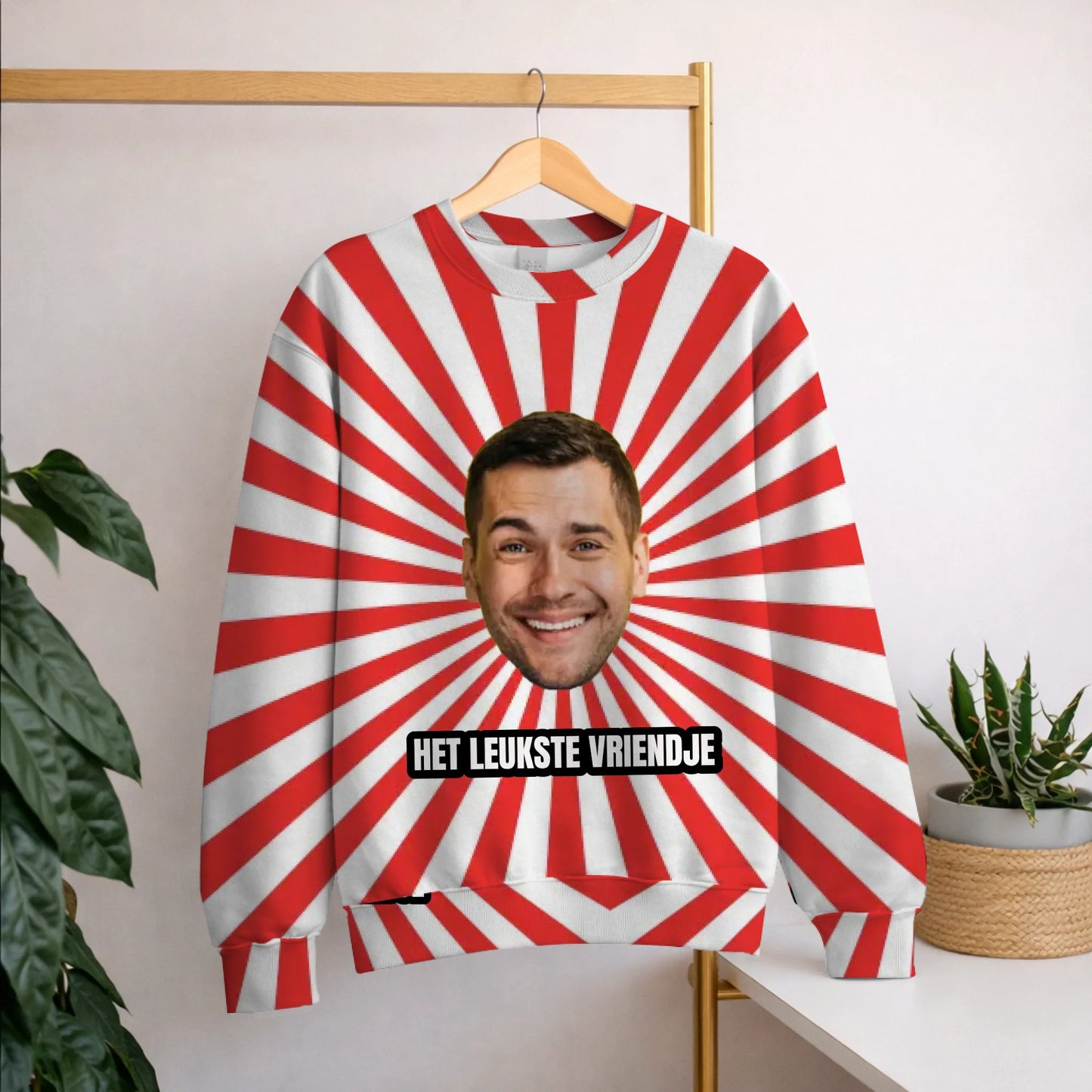 Sweatshirt 1